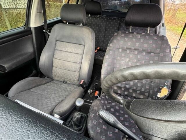 Сірий Фольксваген Гольф, об'ємом двигуна 1.8 л та пробігом 3 тис. км за 1800 $, фото 4 на Automoto.ua