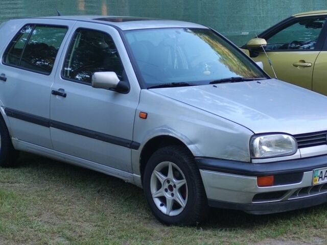 Фольксваген Гольф 1994 у Рівному на Automoto.ua Сірий Фольксваген Гольф, об'ємом двигуна 0 л та пробігом 279 тис. км за 2500 $, фото 2 на Automoto.ua