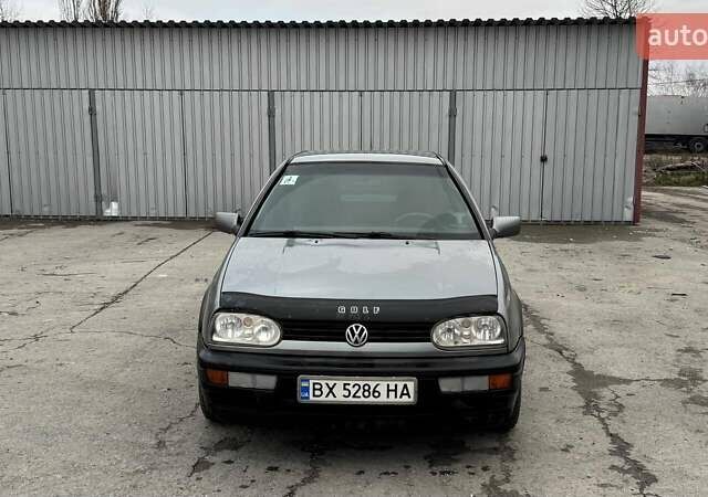 Серый Фольксваген Гольф, объемом двигателя 1.39 л и пробегом 183 тыс. км за 2000 $, фото 11 на Automoto.ua