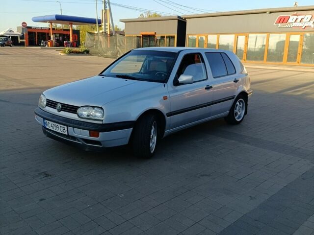 Сірий Фольксваген Гольф, об'ємом двигуна 1.6 л та пробігом 2 тис. км за 2900 $, фото 2 на Automoto.ua