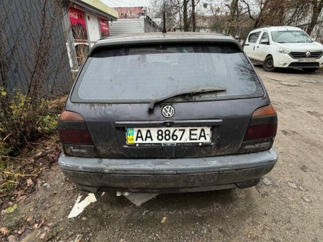 Серый Фольксваген Гольф, объемом двигателя 2 л и пробегом 300 тыс. км за 2600 $, фото 3 на Automoto.ua