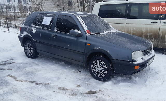 Сірий Фольксваген Гольф, об'ємом двигуна 1.39 л та пробігом 295 тис. км за 1750 $, фото 2 на Automoto.ua