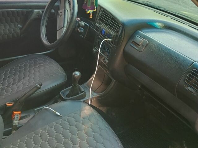 Сірий Фольксваген Гольф, об'ємом двигуна 1.4 л та пробігом 150 тис. км за 1600 $, фото 5 на Automoto.ua