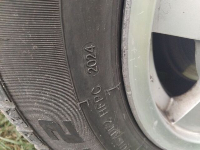 Серый Фольксваген Гольф, объемом двигателя 1.8 л и пробегом 310 тыс. км за 2300 $, фото 22 на Automoto.ua