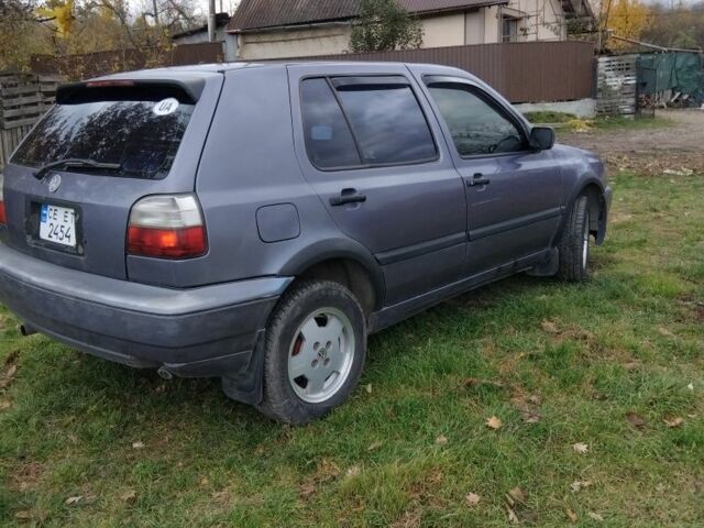 Серый Фольксваген Гольф, объемом двигателя 1.8 л и пробегом 310 тыс. км за 2300 $, фото 3 на Automoto.ua