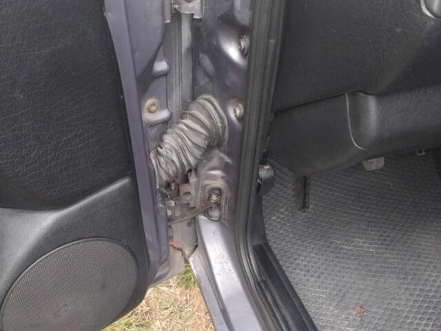 Серый Фольксваген Гольф, объемом двигателя 1.8 л и пробегом 310 тыс. км за 2300 $, фото 14 на Automoto.ua