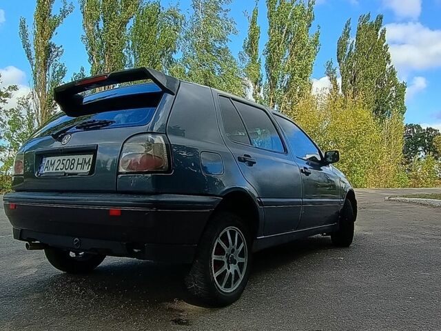 Сірий Фольксваген Гольф, об'ємом двигуна 1.4 л та пробігом 150 тис. км за 1600 $, фото 3 на Automoto.ua