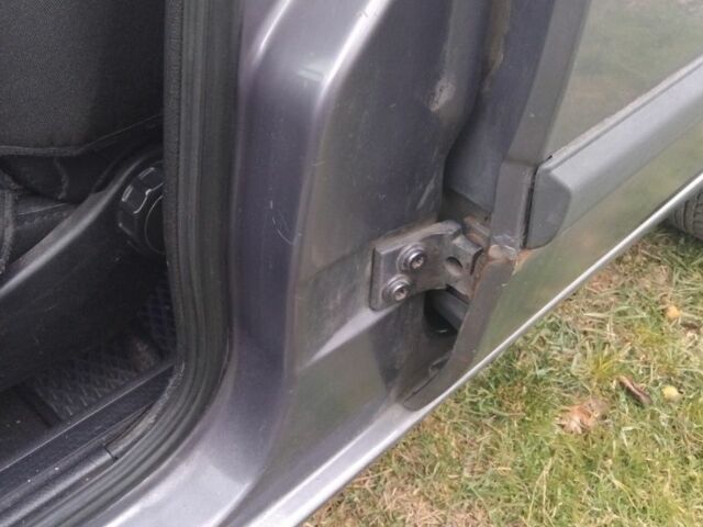 Серый Фольксваген Гольф, объемом двигателя 1.8 л и пробегом 310 тыс. км за 2300 $, фото 20 на Automoto.ua