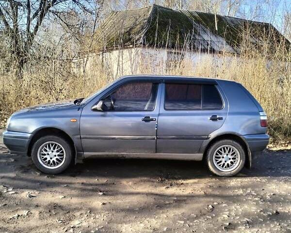 Серый Фольксваген Гольф, объемом двигателя 1.6 л и пробегом 300 тыс. км за 2365 $, фото 1 на Automoto.ua