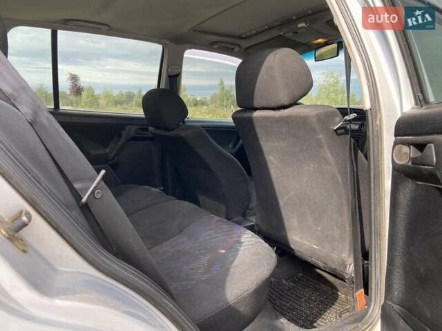 Серый Фольксваген Гольф, объемом двигателя 1.78 л и пробегом 325 тыс. км за 2500 $, фото 3 на Automoto.ua