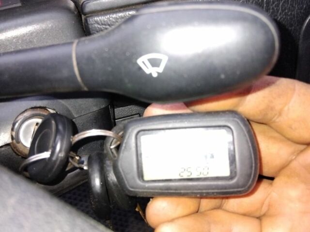 Серый Фольксваген Гольф, объемом двигателя 1.8 л и пробегом 310 тыс. км за 2300 $, фото 12 на Automoto.ua