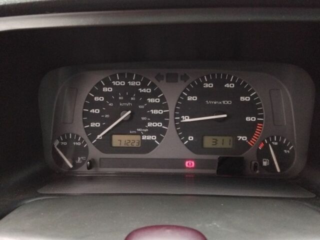 Серый Фольксваген Гольф, объемом двигателя 1.8 л и пробегом 310 тыс. км за 2300 $, фото 7 на Automoto.ua