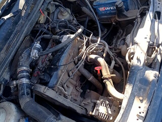 Серый Фольксваген Гольф, объемом двигателя 1.8 л и пробегом 300 тыс. км за 2300 $, фото 5 на Automoto.ua