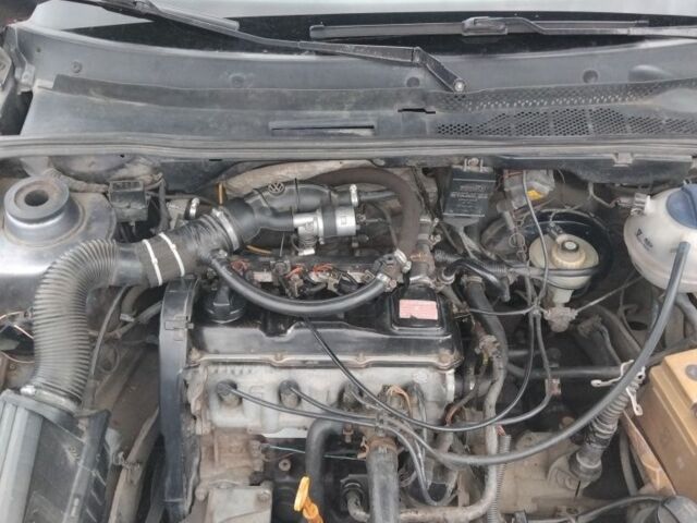 Серый Фольксваген Гольф, объемом двигателя 1.8 л и пробегом 310 тыс. км за 2300 $, фото 18 на Automoto.ua