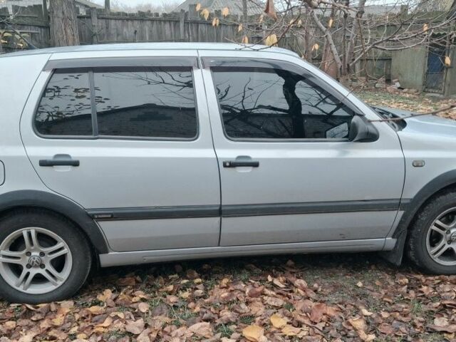 Серый Фольксваген Гольф, объемом двигателя 1.4 л и пробегом 262 тыс. км за 2500 $, фото 1 на Automoto.ua