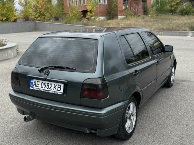 Серый Фольксваген Гольф, объемом двигателя 1.6 л и пробегом 66 тыс. км за 2100 $, фото 5 на Automoto.ua