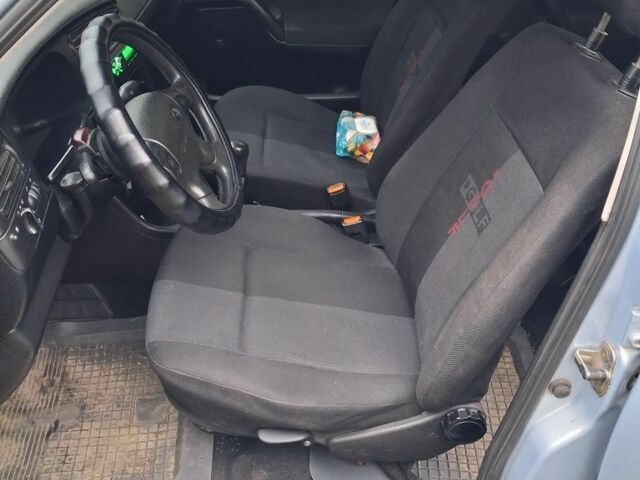 Серый Фольксваген Гольф, объемом двигателя 1.4 л и пробегом 262 тыс. км за 2500 $, фото 14 на Automoto.ua