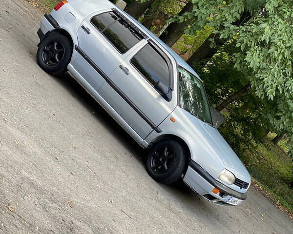 Серый Фольксваген Гольф, объемом двигателя 1.78 л и пробегом 230 тыс. км за 2100 $, фото 3 на Automoto.ua