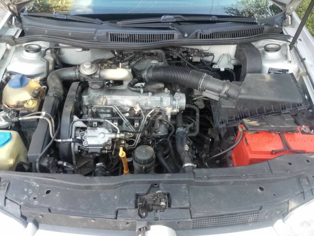 Серый Фольксваген Гольф, объемом двигателя 1.9 л и пробегом 380 тыс. км за 3800 $, фото 10 на Automoto.ua