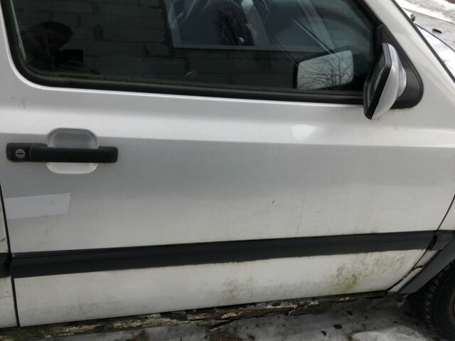 Серый Фольксваген Гольф, объемом двигателя 0 л и пробегом 300 тыс. км за 750 $, фото 2 на Automoto.ua