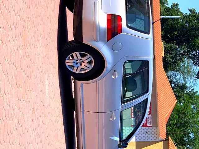 Сірий Фольксваген Гольф, об'ємом двигуна 1.6 л та пробігом 238 тис. км за 3900 $, фото 5 на Automoto.ua