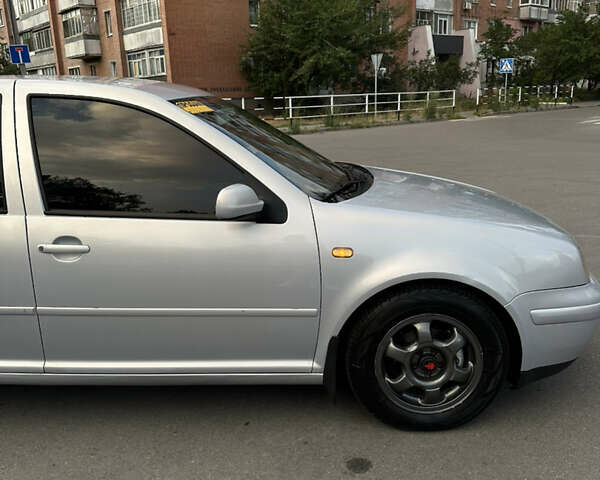 Сірий Фольксваген Гольф, об'ємом двигуна 1.6 л та пробігом 280 тис. км за 4000 $, фото 2 на Automoto.ua