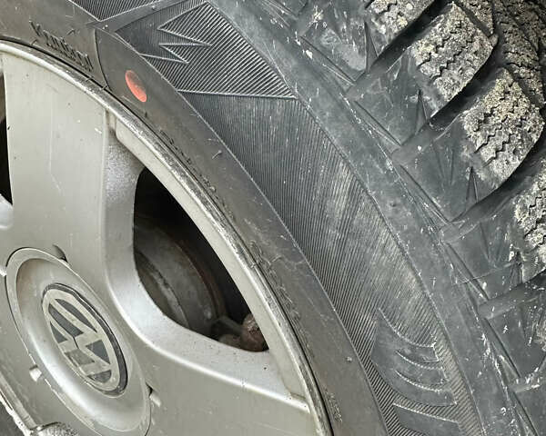 Серый Фольксваген Гольф, объемом двигателя 1.6 л и пробегом 300 тыс. км за 2999 $, фото 3 на Automoto.ua