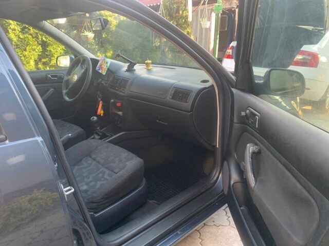 Серый Фольксваген Гольф, объемом двигателя 1.4 л и пробегом 250 тыс. км за 3300 $, фото 3 на Automoto.ua