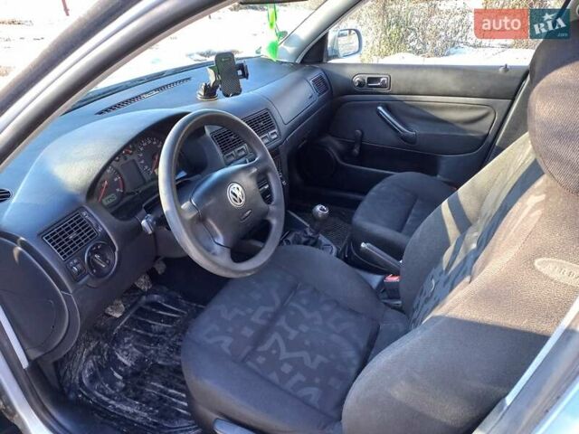 Серый Фольксваген Гольф, объемом двигателя 1.39 л и пробегом 212 тыс. км за 3350 $, фото 26 на Automoto.ua