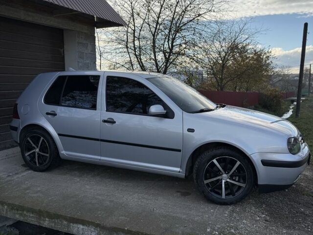 Серый Фольксваген Гольф, объемом двигателя 1.6 л и пробегом 265 тыс. км за 3499 $, фото 1 на Automoto.ua