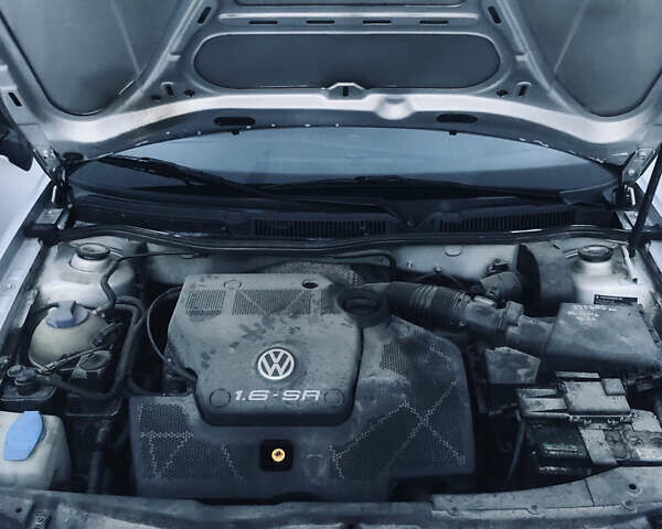 Серый Фольксваген Гольф, объемом двигателя 1.6 л и пробегом 206 тыс. км за 3999 $, фото 22 на Automoto.ua