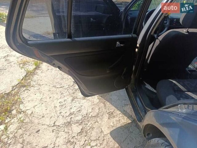 Серый Фольксваген Гольф, объемом двигателя 1.4 л и пробегом 367 тыс. км за 3200 $, фото 8 на Automoto.ua