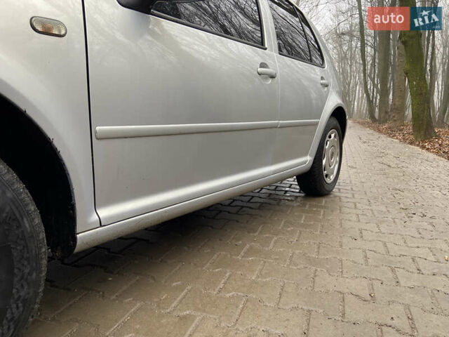 Сірий Фольксваген Гольф, об'ємом двигуна 1.6 л та пробігом 294 тис. км за 3399 $, фото 7 на Automoto.ua