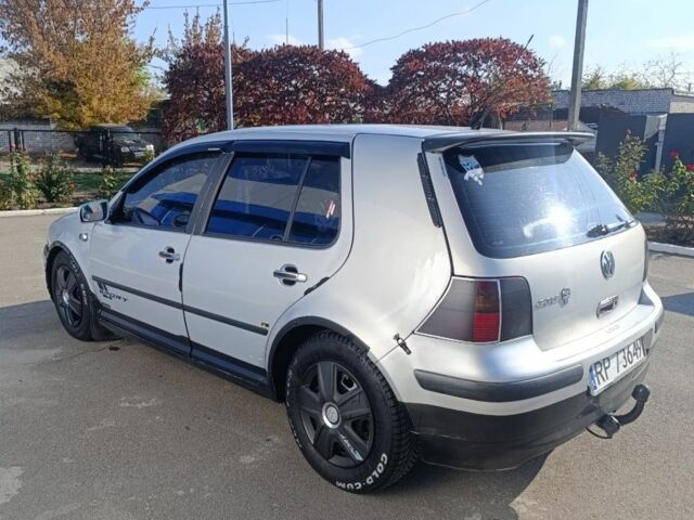 Сірий Фольксваген Гольф, об'ємом двигуна 1.6 л та пробігом 100 тис. км за 1550 $, фото 4 на Automoto.ua