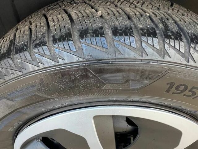 Сірий Фольксваген Гольф, об'ємом двигуна 1 л та пробігом 200 тис. км за 1432 $, фото 7 на Automoto.ua