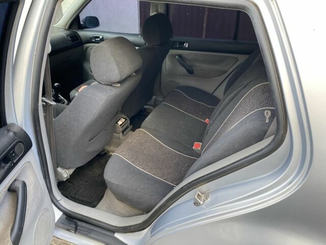 Серый Фольксваген Гольф, объемом двигателя 1.6 л и пробегом 360 тыс. км за 2800 $, фото 5 на Automoto.ua