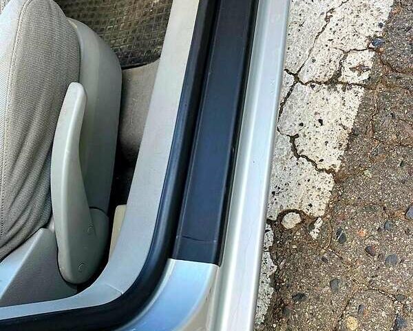 Серый Фольксваген Гольф, объемом двигателя 1.8 л и пробегом 228 тыс. км за 3999 $, фото 5 на Automoto.ua