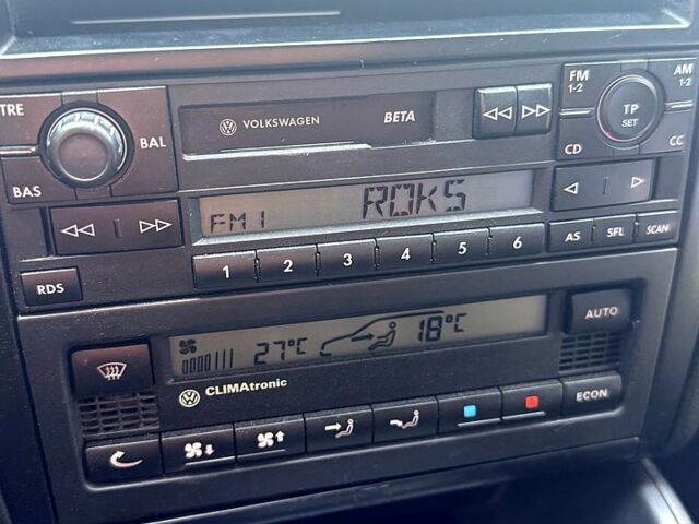 Сірий Фольксваген Гольф, об'ємом двигуна 1.6 л та пробігом 180 тис. км за 4380 $, фото 8 на Automoto.ua