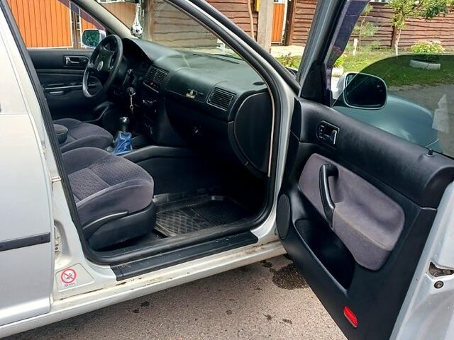 Серый Фольксваген Гольф, объемом двигателя 1.4 л и пробегом 285 тыс. км за 3499 $, фото 5 на Automoto.ua