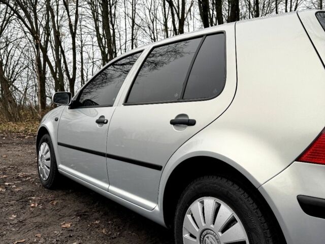 Серый Фольксваген Гольф, объемом двигателя 1.4 л и пробегом 251 тыс. км за 4500 $, фото 6 на Automoto.ua