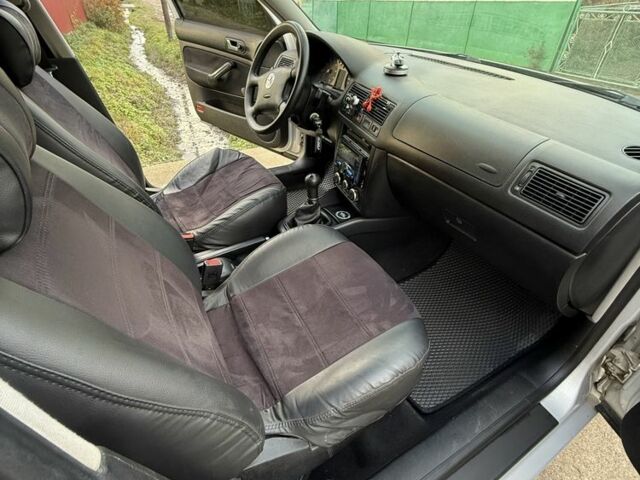 Серый Фольксваген Гольф, объемом двигателя 1.6 л и пробегом 265 тыс. км за 3499 $, фото 6 на Automoto.ua