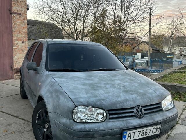 Серый Фольксваген Гольф, объемом двигателя 1.6 л и пробегом 297 тыс. км за 2400 $, фото 1 на Automoto.ua