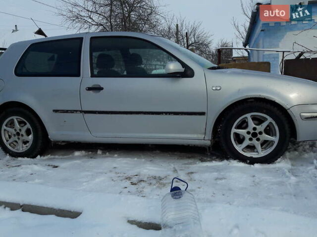 Серый Фольксваген Гольф, объемом двигателя 1.4 л и пробегом 285 тыс. км за 4000 $, фото 3 на Automoto.ua