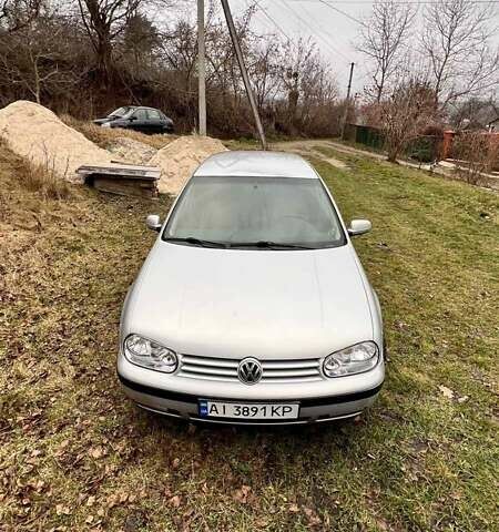 Серый Фольксваген Гольф, объемом двигателя 1.39 л и пробегом 415 тыс. км за 3300 $, фото 4 на Automoto.ua