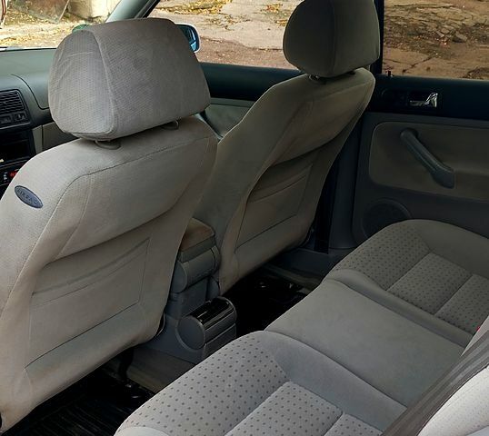 Серый Фольксваген Гольф, объемом двигателя 1.4 л и пробегом 204 тыс. км за 3500 $, фото 4 на Automoto.ua