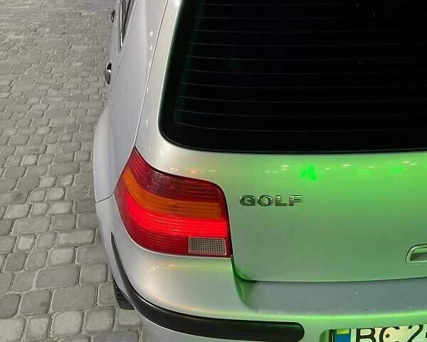 Сірий Фольксваген Гольф, об'ємом двигуна 1.39 л та пробігом 336 тис. км за 2700 $, фото 5 на Automoto.ua