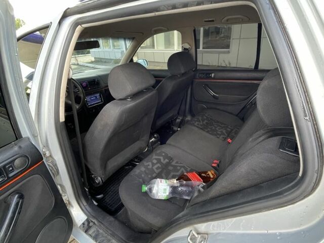 Серый Фольксваген Гольф, объемом двигателя 1.4 л и пробегом 290 тыс. км за 2700 $, фото 5 на Automoto.ua