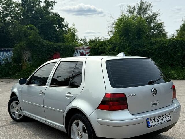 Сірий Фольксваген Гольф, об'ємом двигуна 1.6 л та пробігом 180 тис. км за 4380 $, фото 4 на Automoto.ua