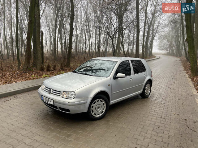 Сірий Фольксваген Гольф, об'ємом двигуна 1.6 л та пробігом 294 тис. км за 3399 $, фото 1 на Automoto.ua