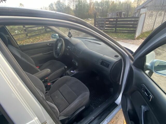 Серый Фольксваген Гольф, объемом двигателя 1.9 л и пробегом 328 тыс. км за 1950 $, фото 4 на Automoto.ua